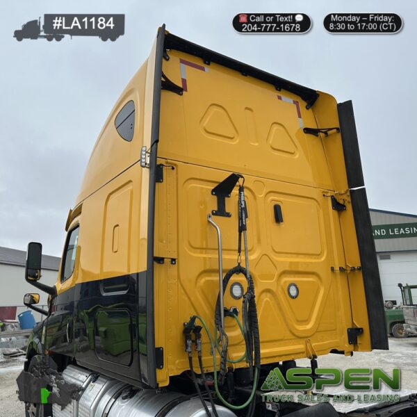 2019 Freightliner CA126 | Stock#: LA1184 - Image 9