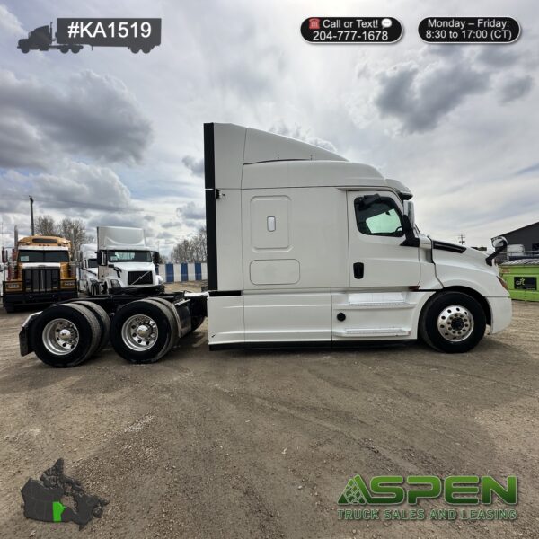2019 Freightliner CA126 | Stock#: KA1519 - Image 6