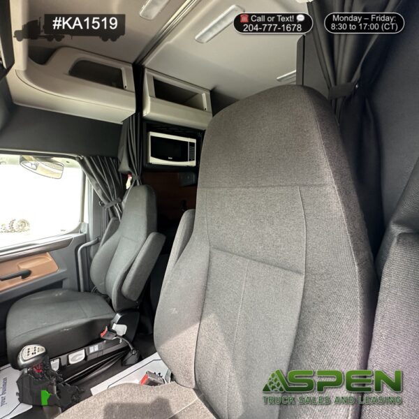 2019 Freightliner CA126 | Stock#: KA1519 - Image 11