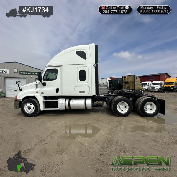 2019 Freightliner CA125 | Stock#: KJ1734 - Image 2