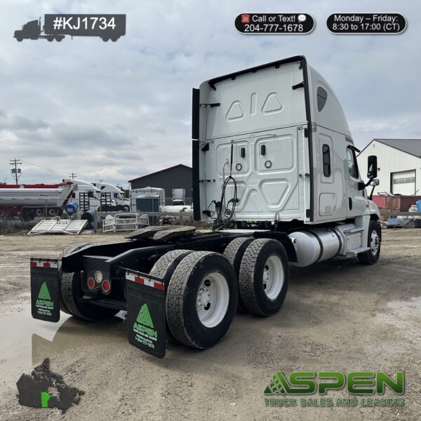 2019 Freightliner CA125 | Stock#: KJ1734 - Image 5
