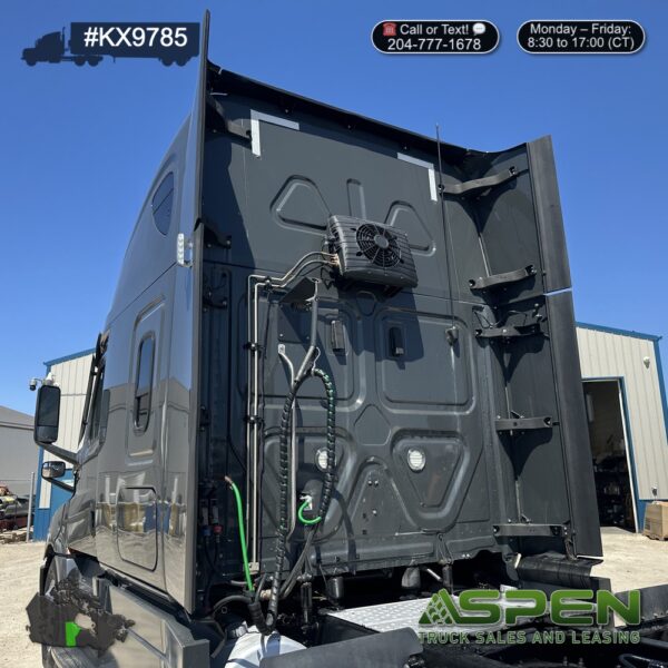 2020 Freightliner CA126 | Stock#: KX9785 - Image 9