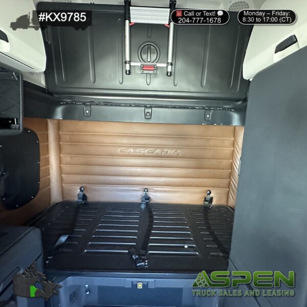 2020 Freightliner CA126 | Stock#: KX9785 - Image 12