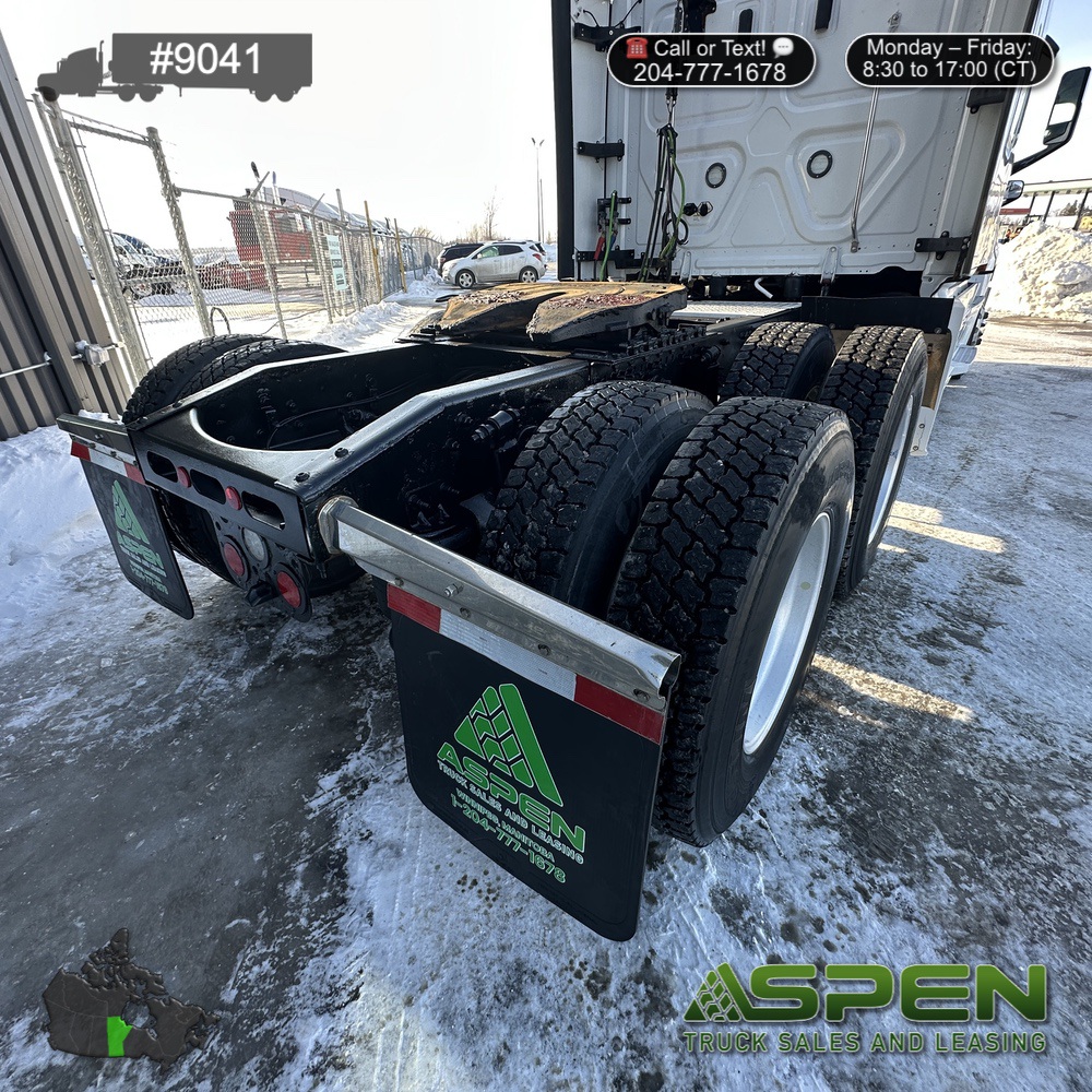 2023 Freightliner Cascadia | Stock#: 9041 - Image 9