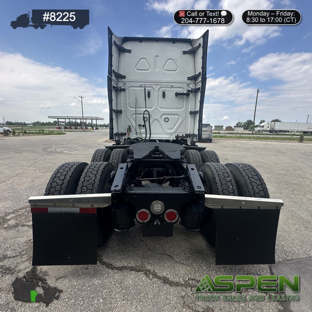 2023 Freightliner CA126 | Stock#: 8225 - Image 4