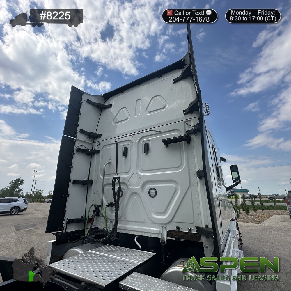 2023 Freightliner CA126 | Stock#: 8225 - Image 9